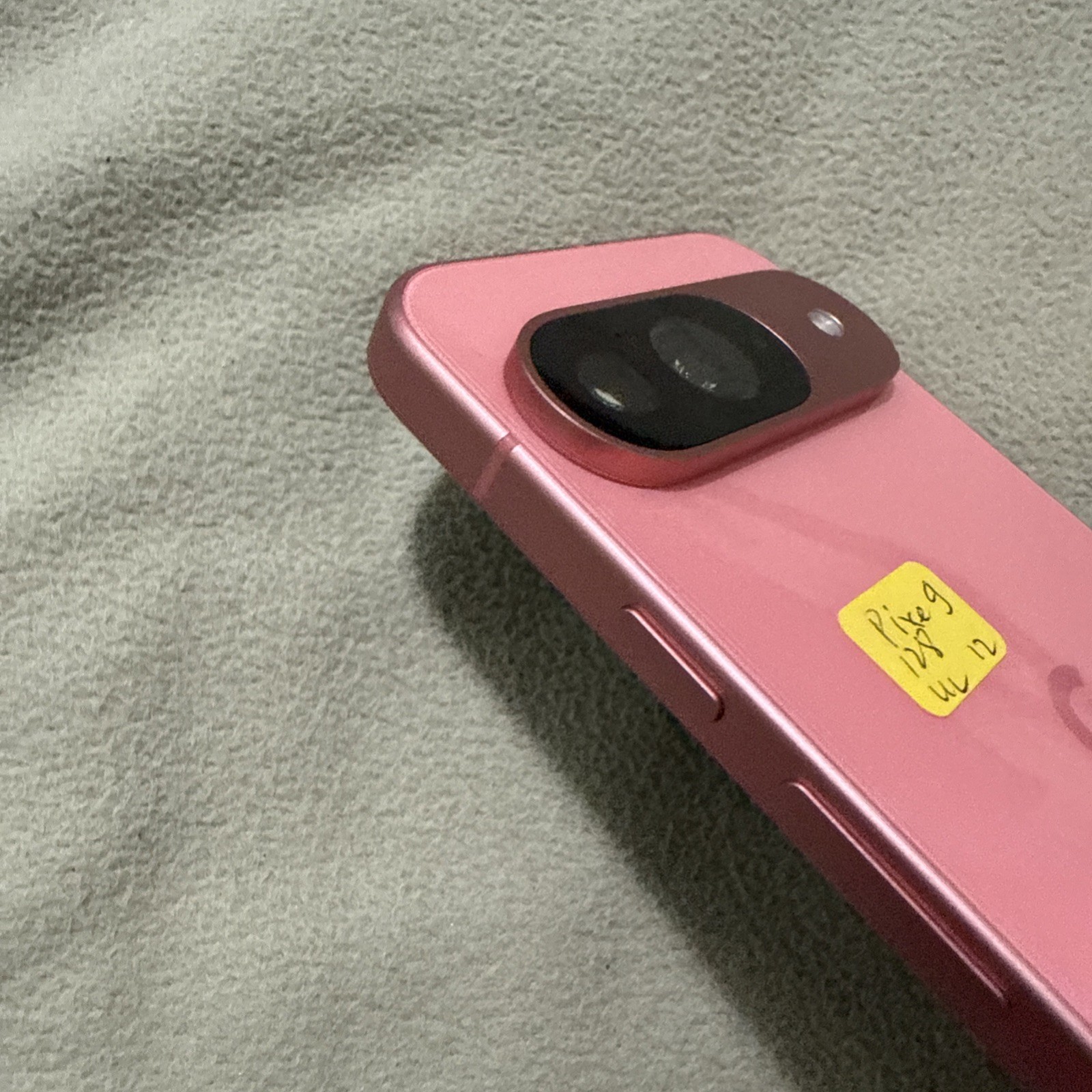 Google Pixel 9 – 128GB – Pink Peony (Unlocked) – Screen Shadow LCD