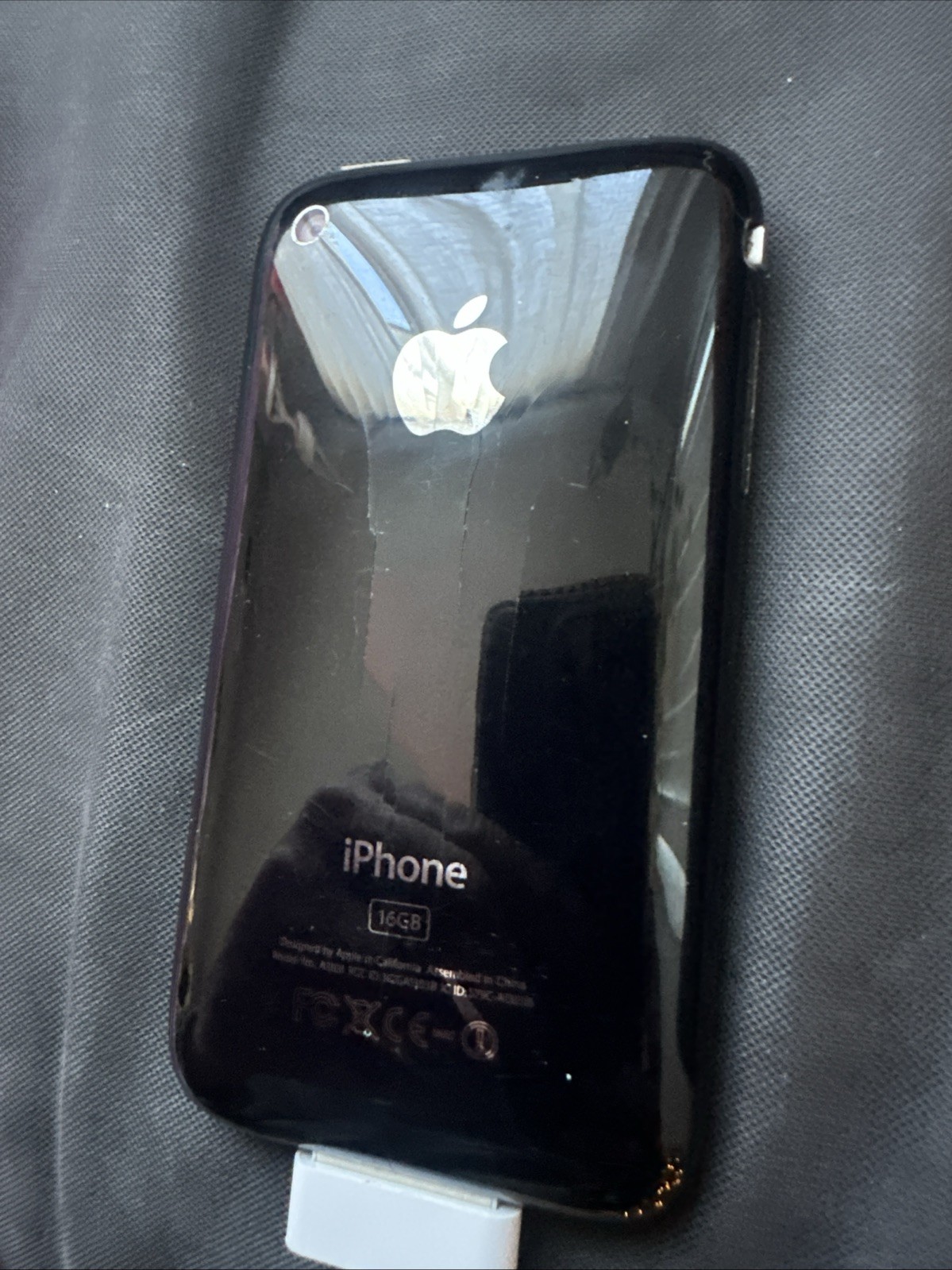 Apple iPhone 3GS – 32GB – Black (Unlocked) A1303 (GSM)   