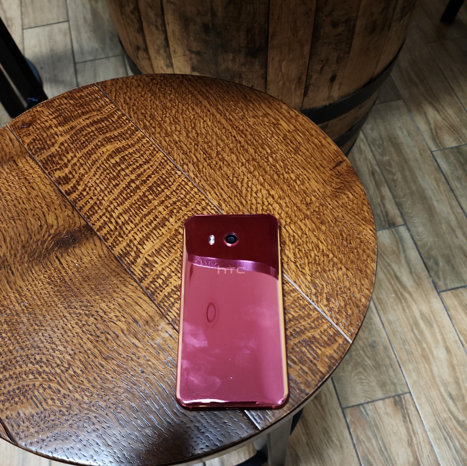 HTC One M8 64GB – T-Mobile Metallic Red