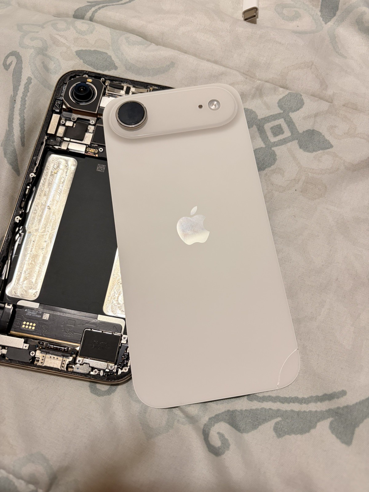 Apple iPhone Air 256 GB AS- IS FOR PARTS ONLY PLEASE READ DESCRIPTION!! ⚠️
