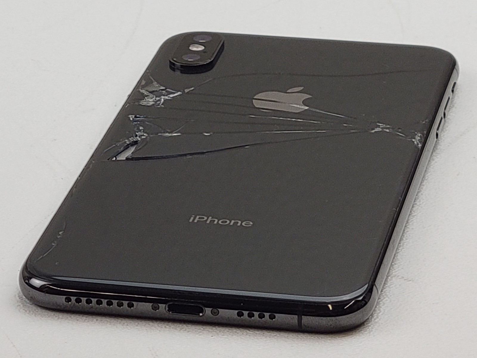 Apple iPhone XS Max (A1921) 64GB – Gray (AT&T) – *DAMAGED* – Clean IMEI – H4334