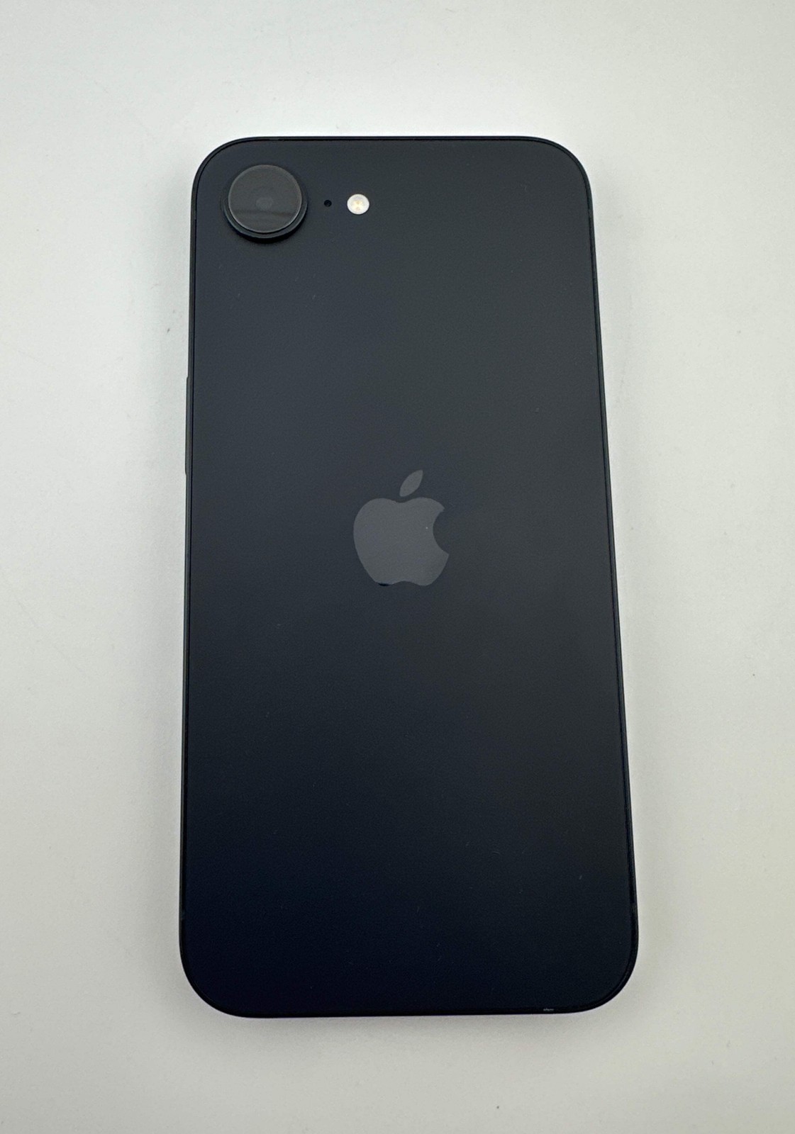 Apple iPhone 17e 256GB Verizon Black MHRN4LL/A Excellent 100% Battery Health