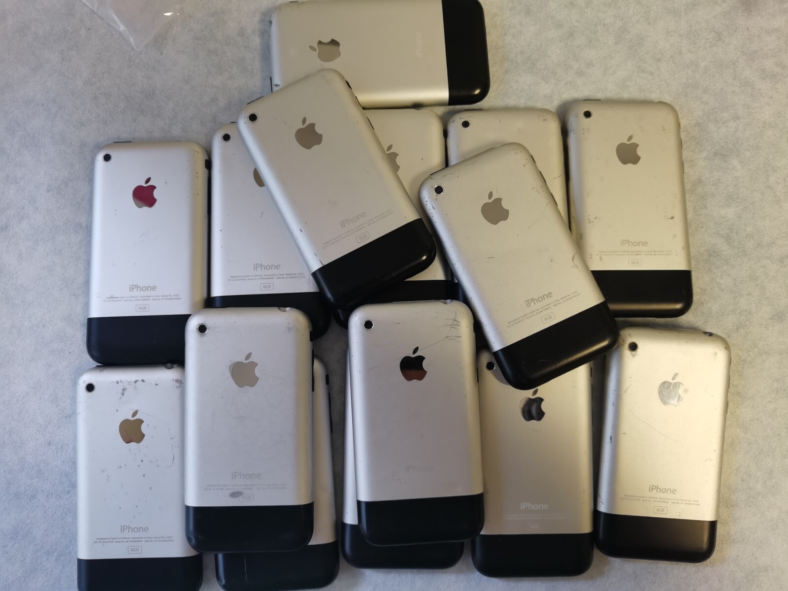 IOS 1.0 Apple iPhone 1st Generation 4/8/16GB A1203 (GSM) unlocked jailbreaked