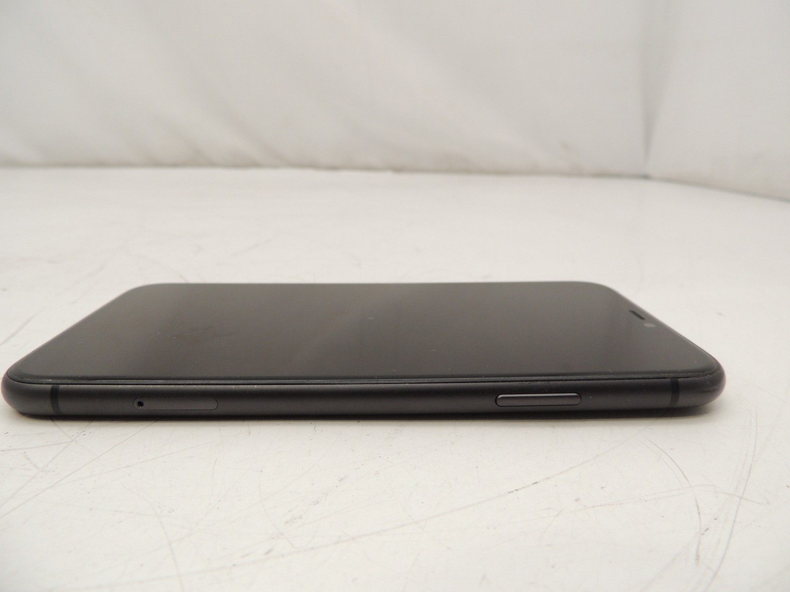 Apple iPhone 11 A2111 6.1″ 128GB Black Verizon Phone Clean ESN Reset 81% Health