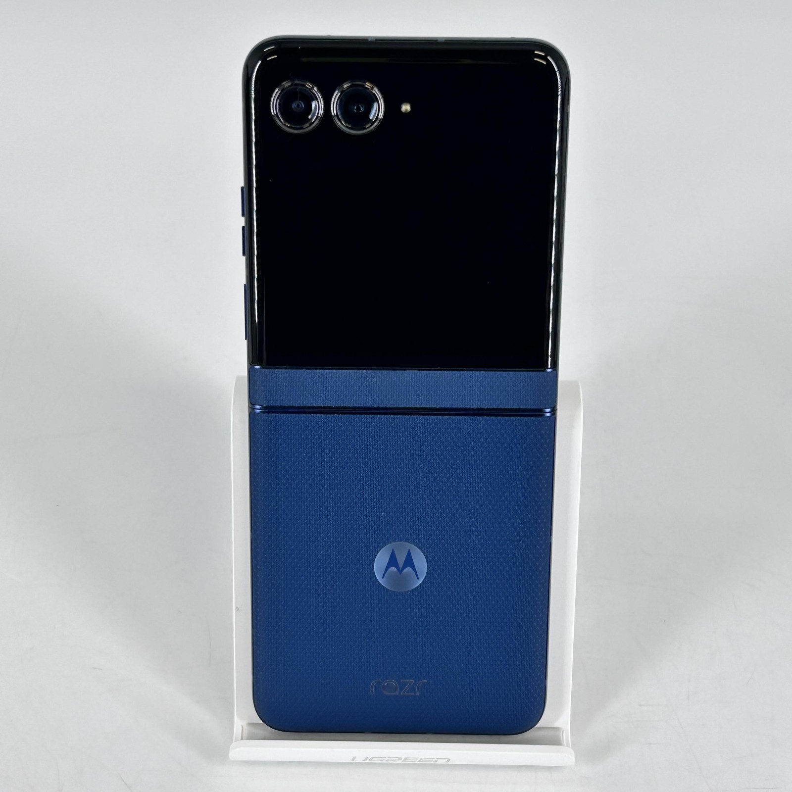 Motorola Razr (2025) Gibraltar Sea 256GB – Spectrum – Excellent Condition