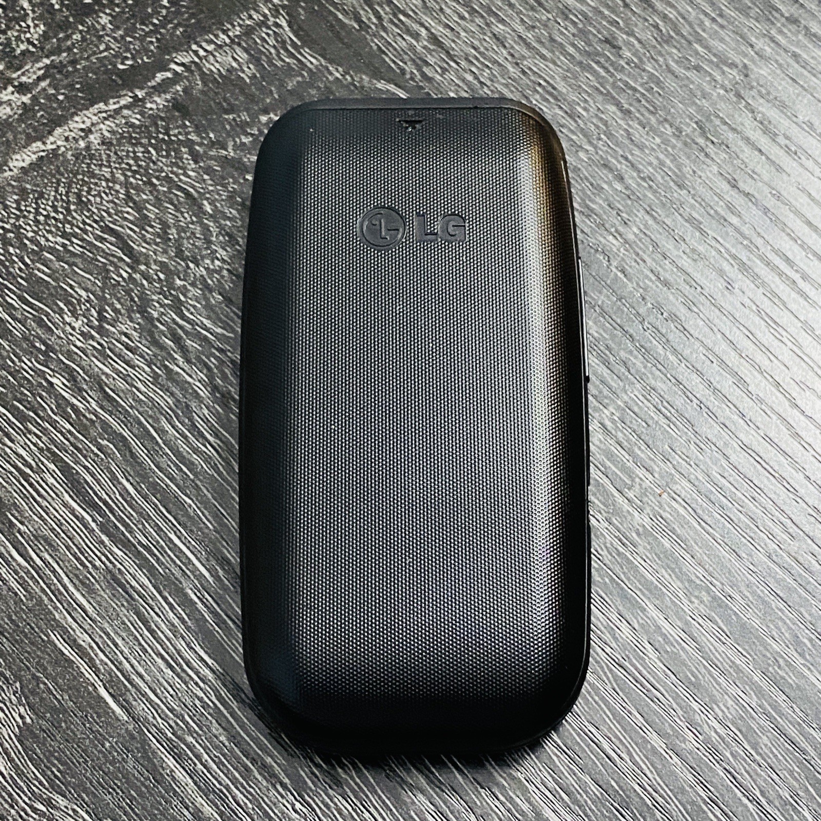 LG True B460 – Black and Gray ( Cricket ) Rare Cellular Flip Phone Works
