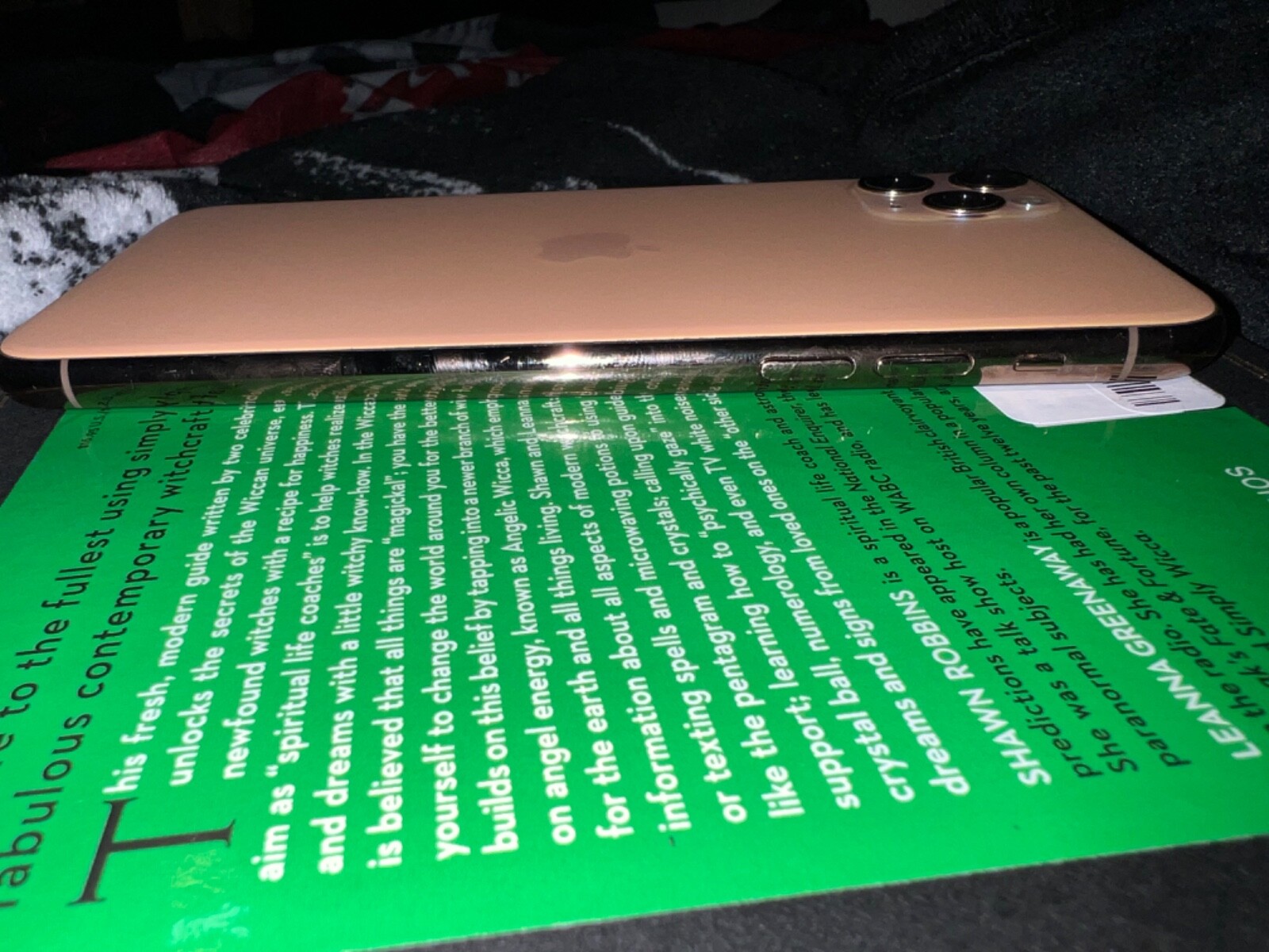 Apple iPhone 11 Pro Max – 64GB – Gold (Sprint) A2161 (CDMA + GSM)
