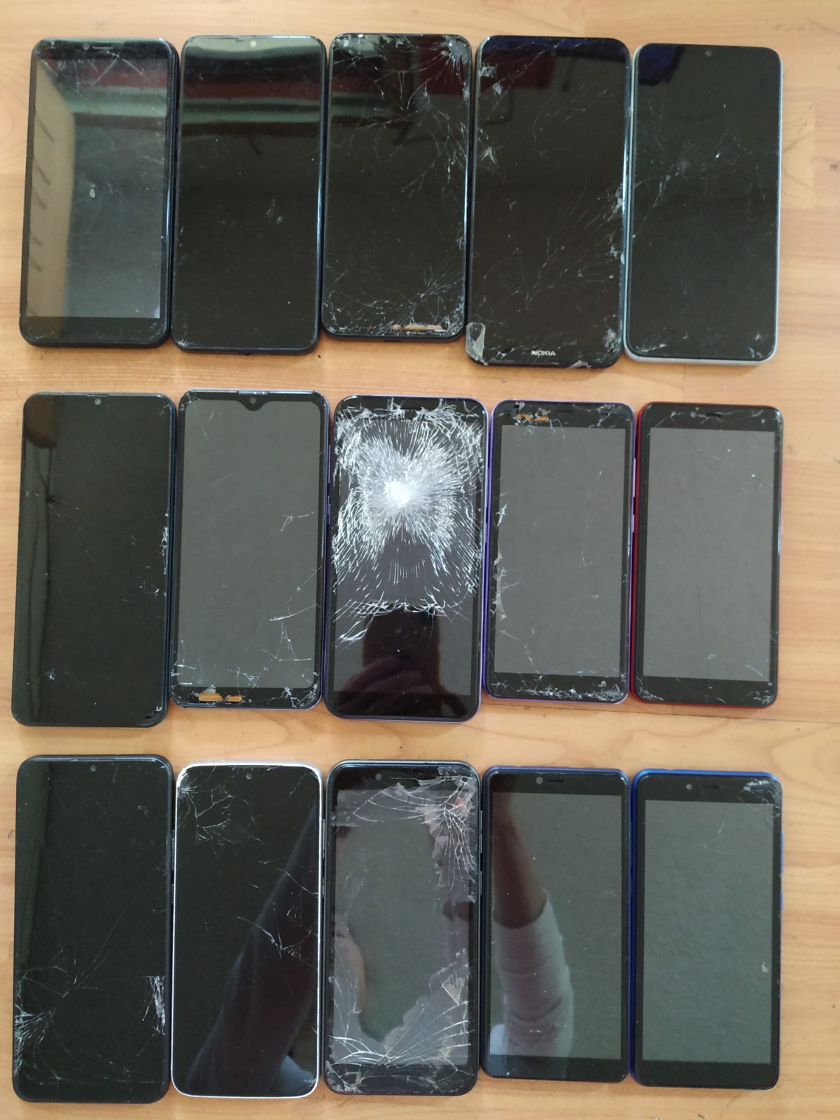 Lot of 15 Mixed Brand SKY B63/6Max/Elite D65 and NOKIA /moxee and other For part