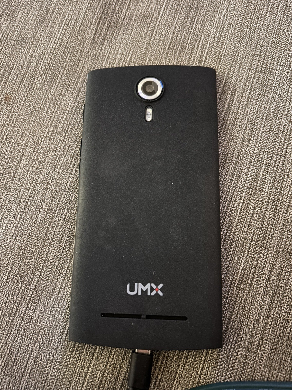UMX U693CL 4.1″ Touch Screen 2.0MP Rear Cam Qualcomm Android Smart Phone