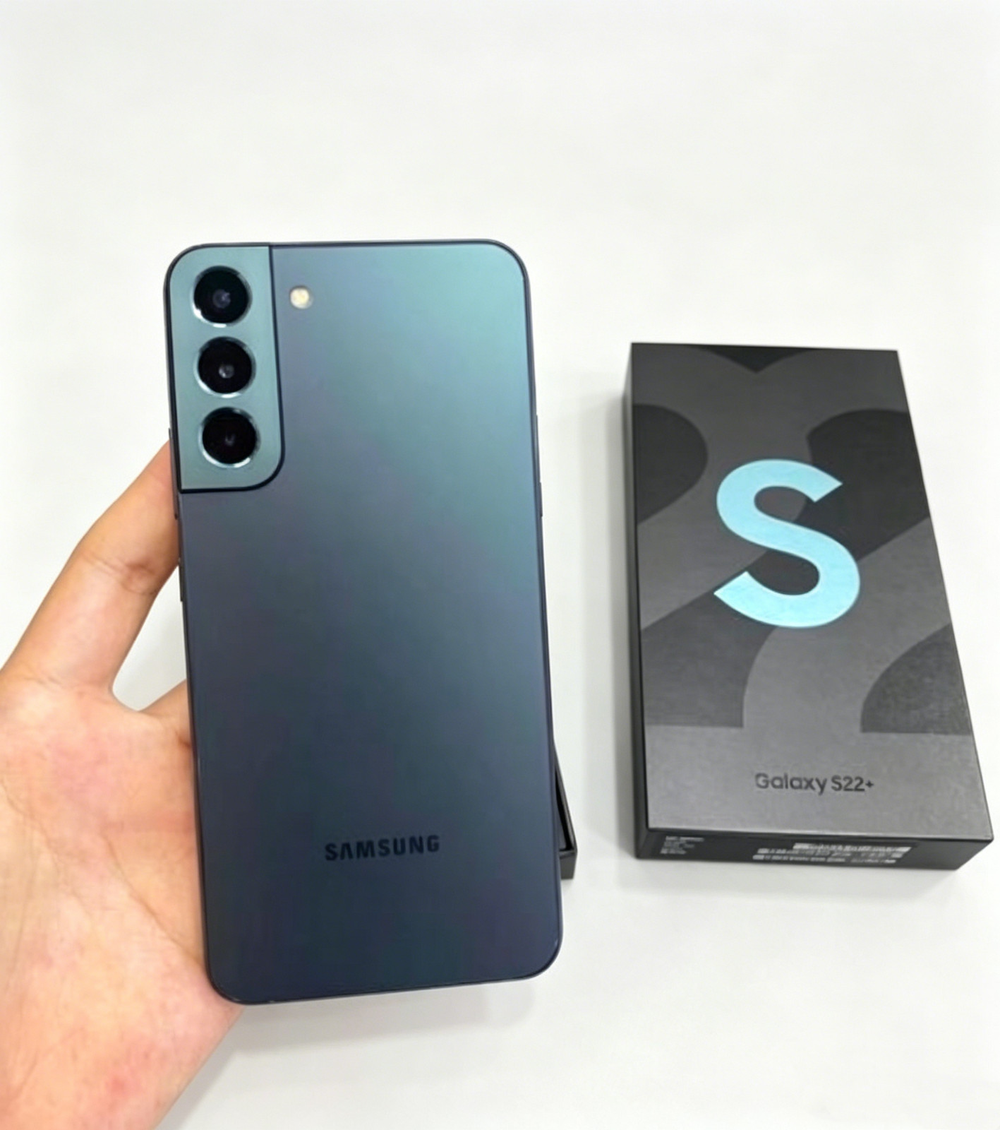 NEW SEALED Samsung Galaxy S22+ Plus 5G SM-S906U 128GB/256GB Factory Unlocked