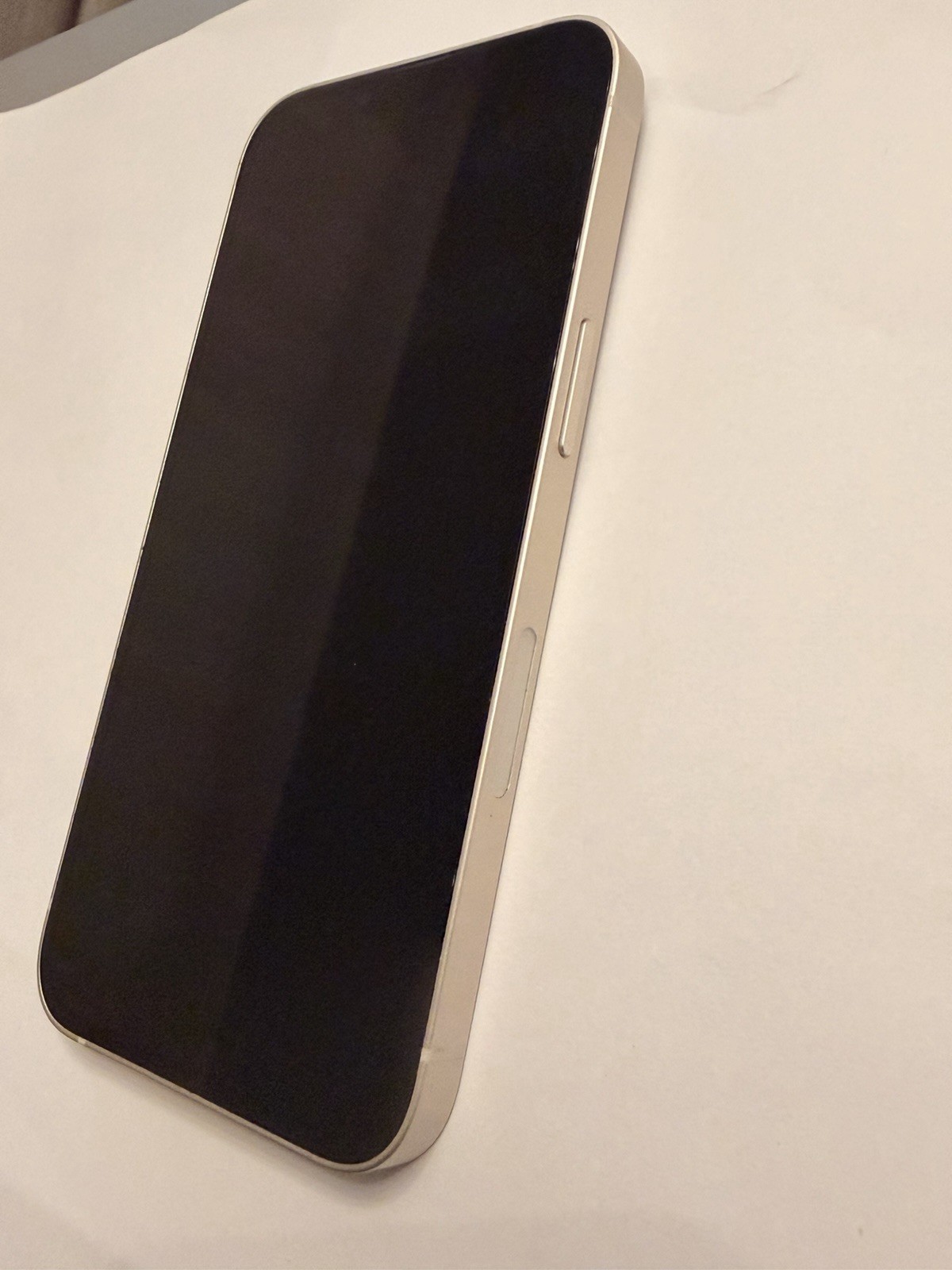 Apple iPhone 13 – 128 GB – Starlight (AT&T) Good -A2482 (for parts )