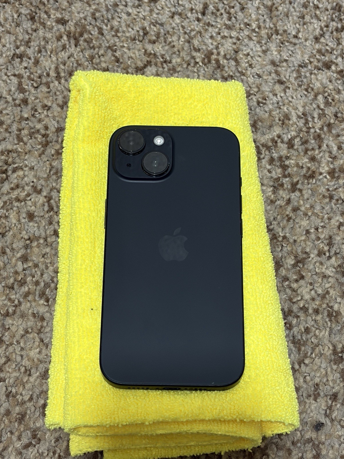 Apple iPhone 15 128GB Black (LOCKED to Owner) read description