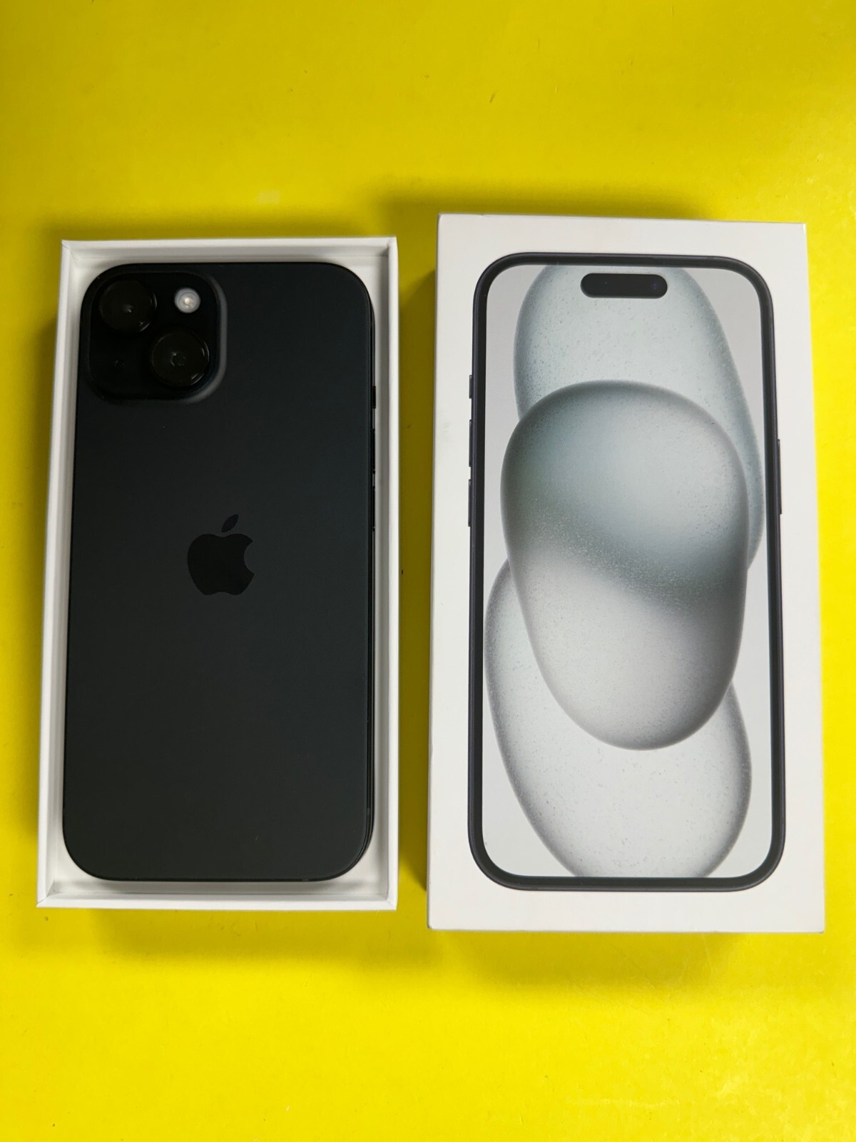 Apple iPhone 15 – 128GB – Black (T-Mobile) – Mint Condition