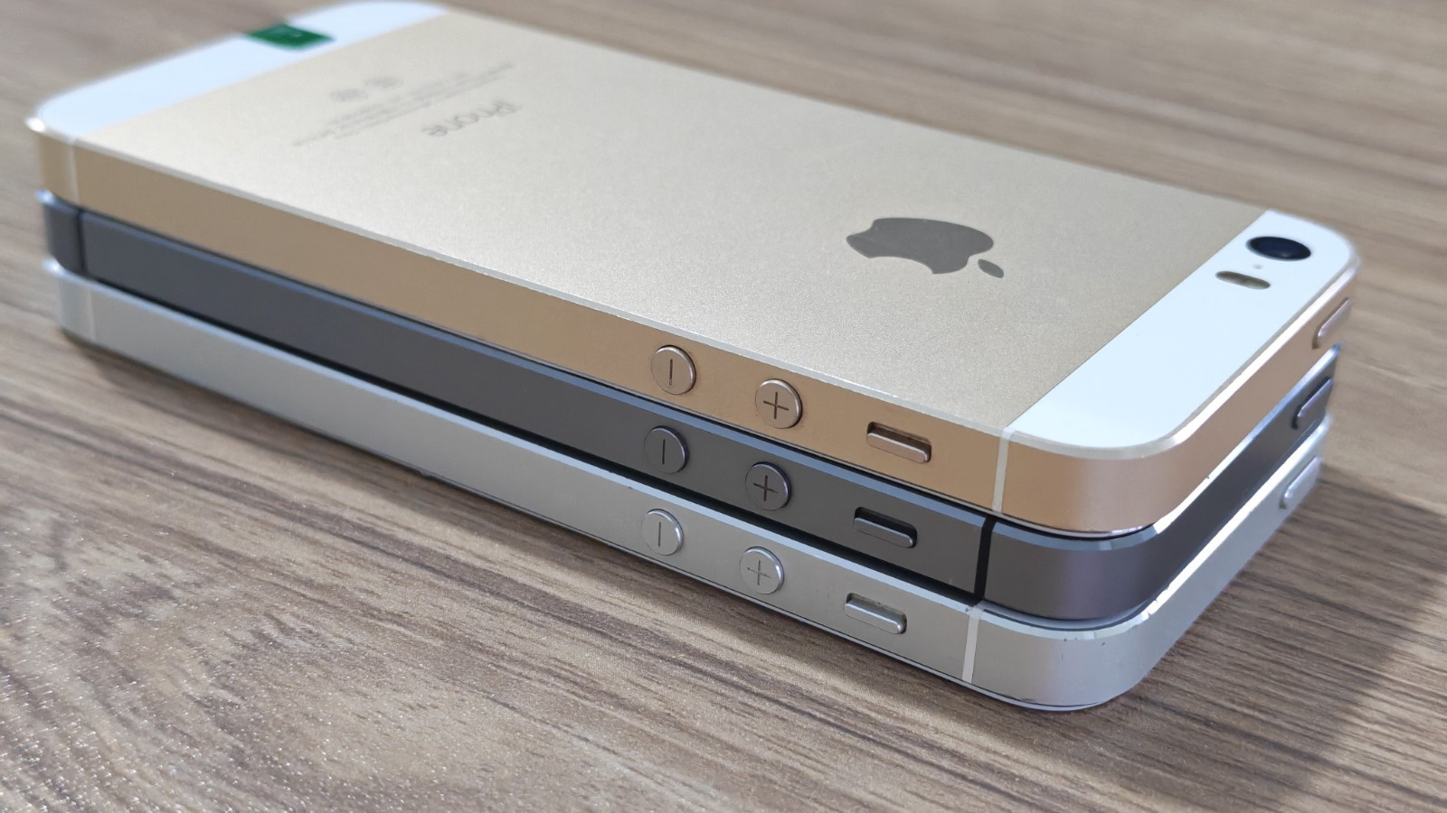 Apple iPhone 5s Unlockd 16GB 32GB 64GB iOS 12 Silver Gold Black With Accessories
