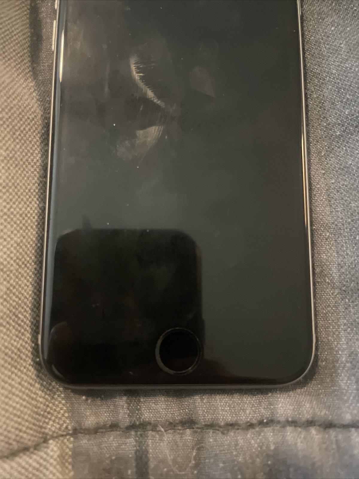 Apple iPhone 6s – 64GB – Space Gray A1688 (CDMA GSM)