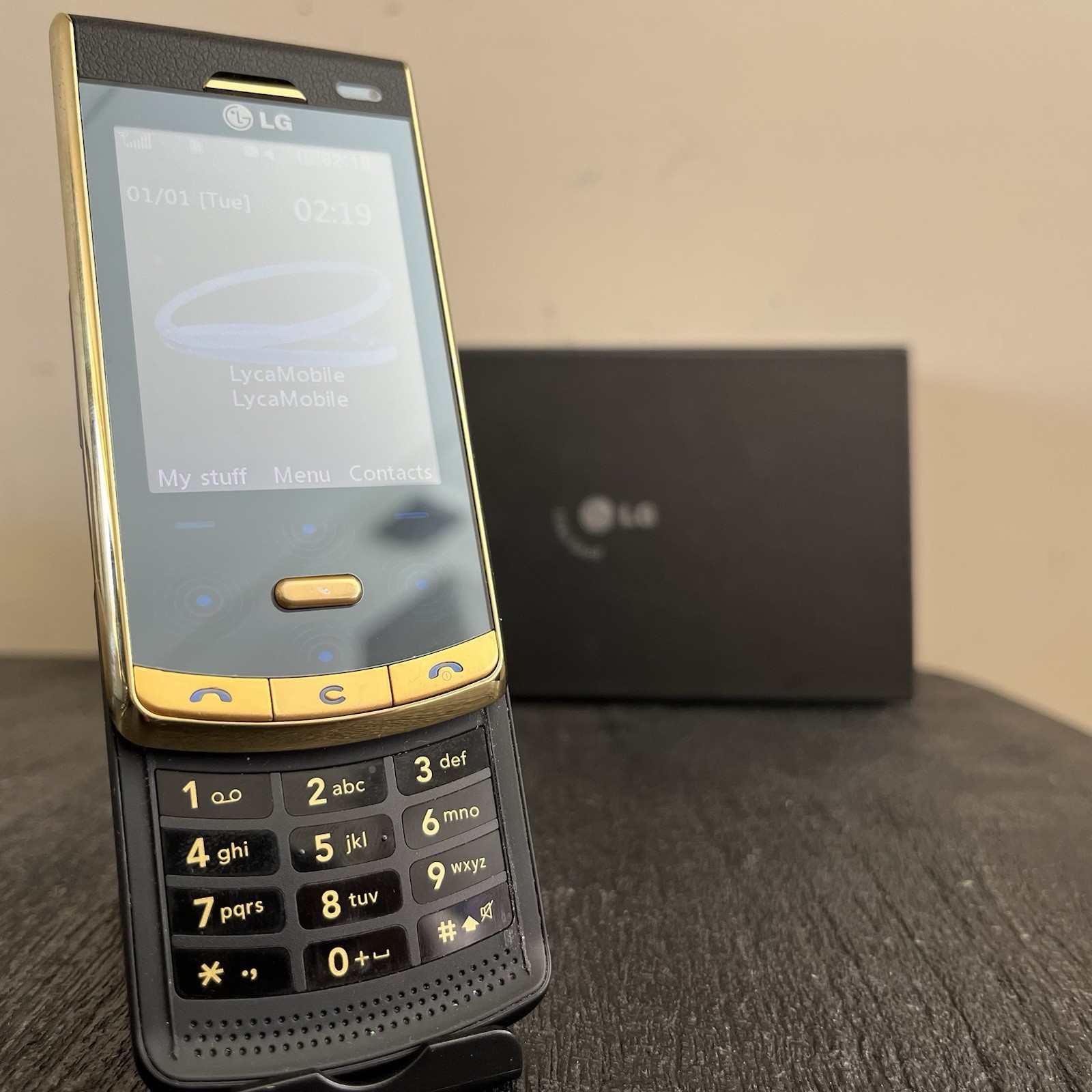 LG KF750 Secret Gold edition complete in box