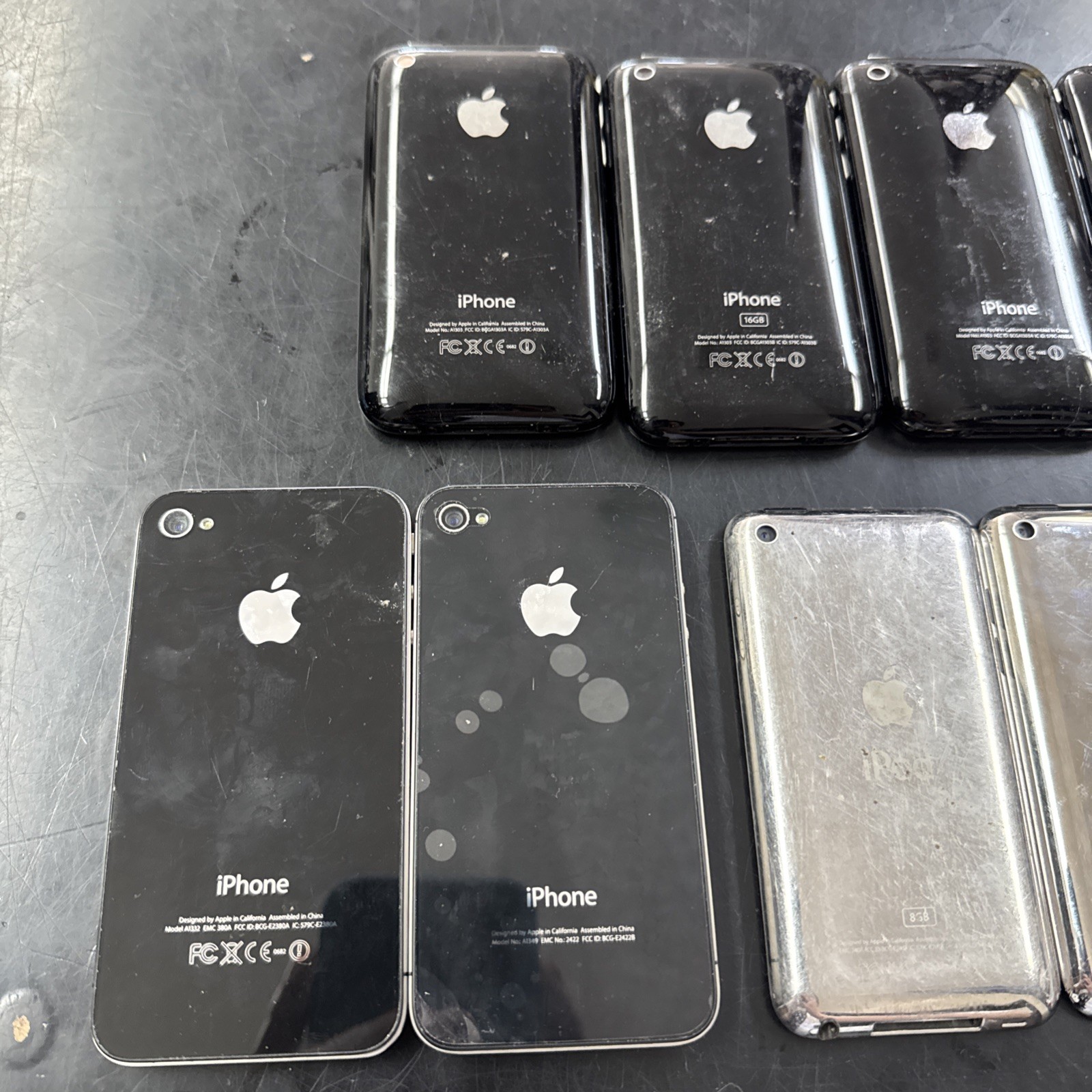 Lot Of 10 – Apple iPhone 3GS 16GB A1303 / iPhone 4 A1332 / Touch 4 – Untested H7