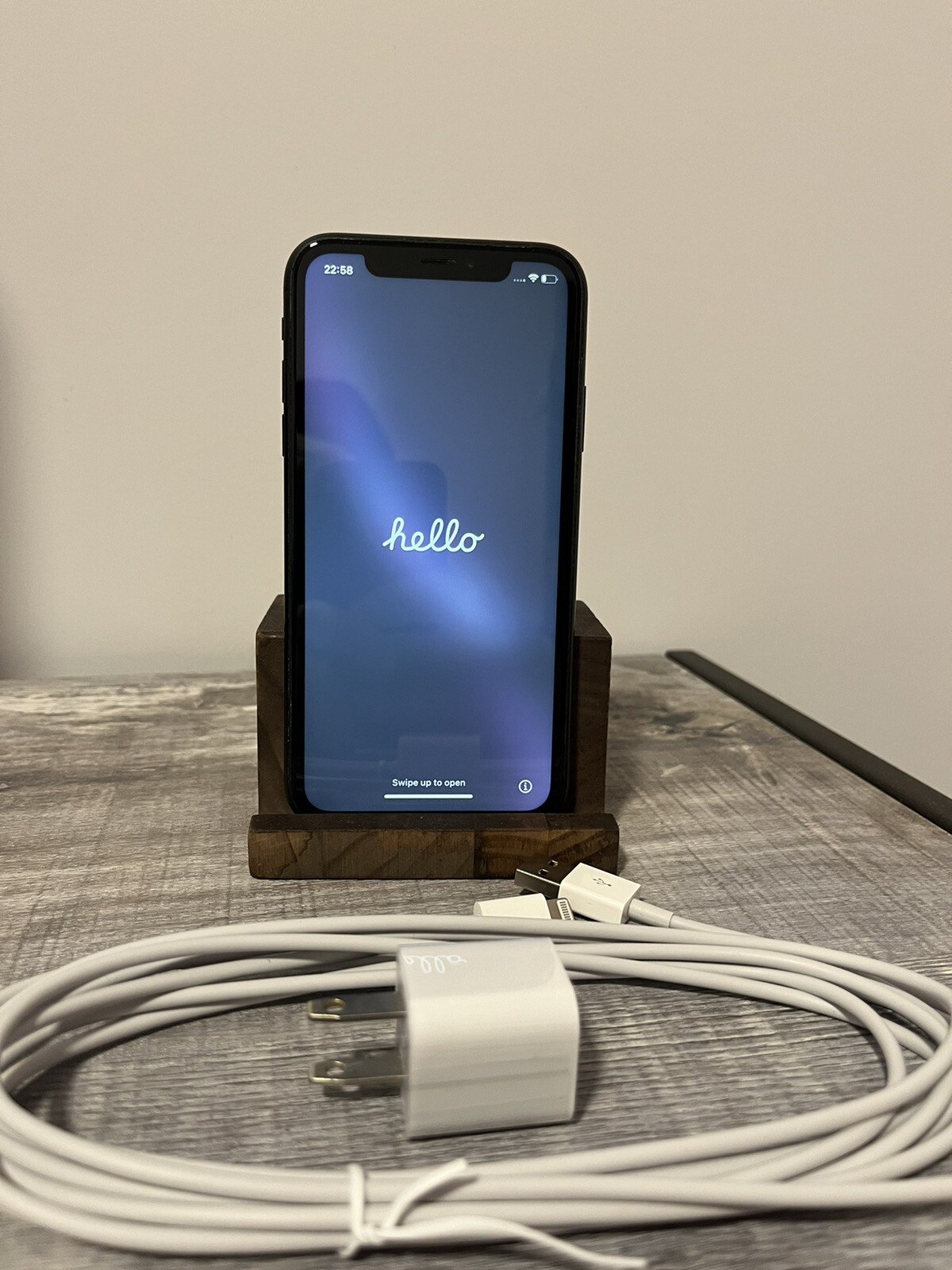 Apple iPhone XR – Black – 64GB – (Unlocked) A1984 (CDMA + GSM) (CA)