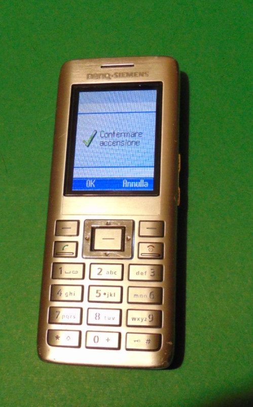 CELLPHONE – BENQ – SIEMENS S68 – WORKING + BOX, CD-MANUAL