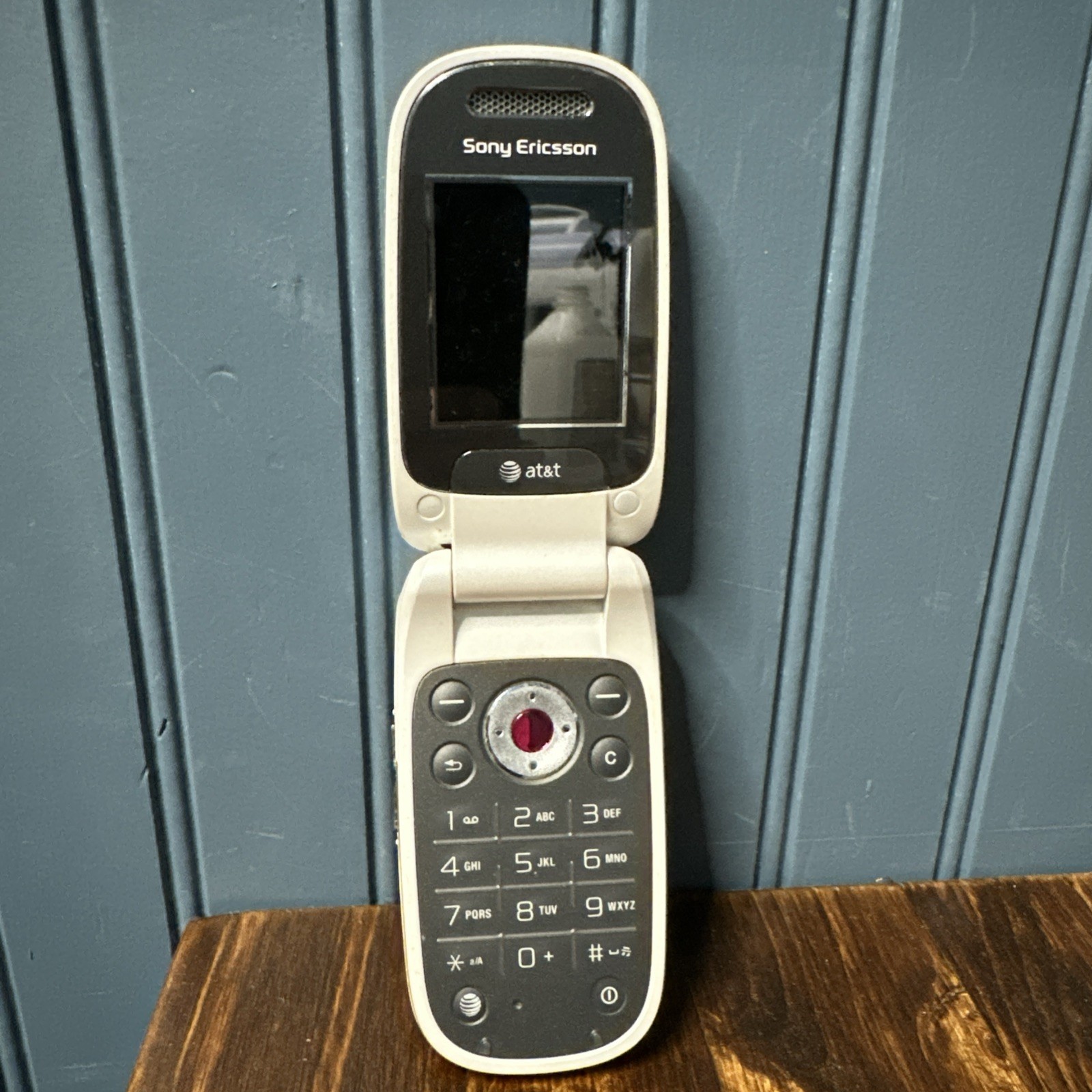 Sony Ericsson Z310a 1.8″ Display 2.0 MP Single Sim AT&T GSM Cellular Cell Phone