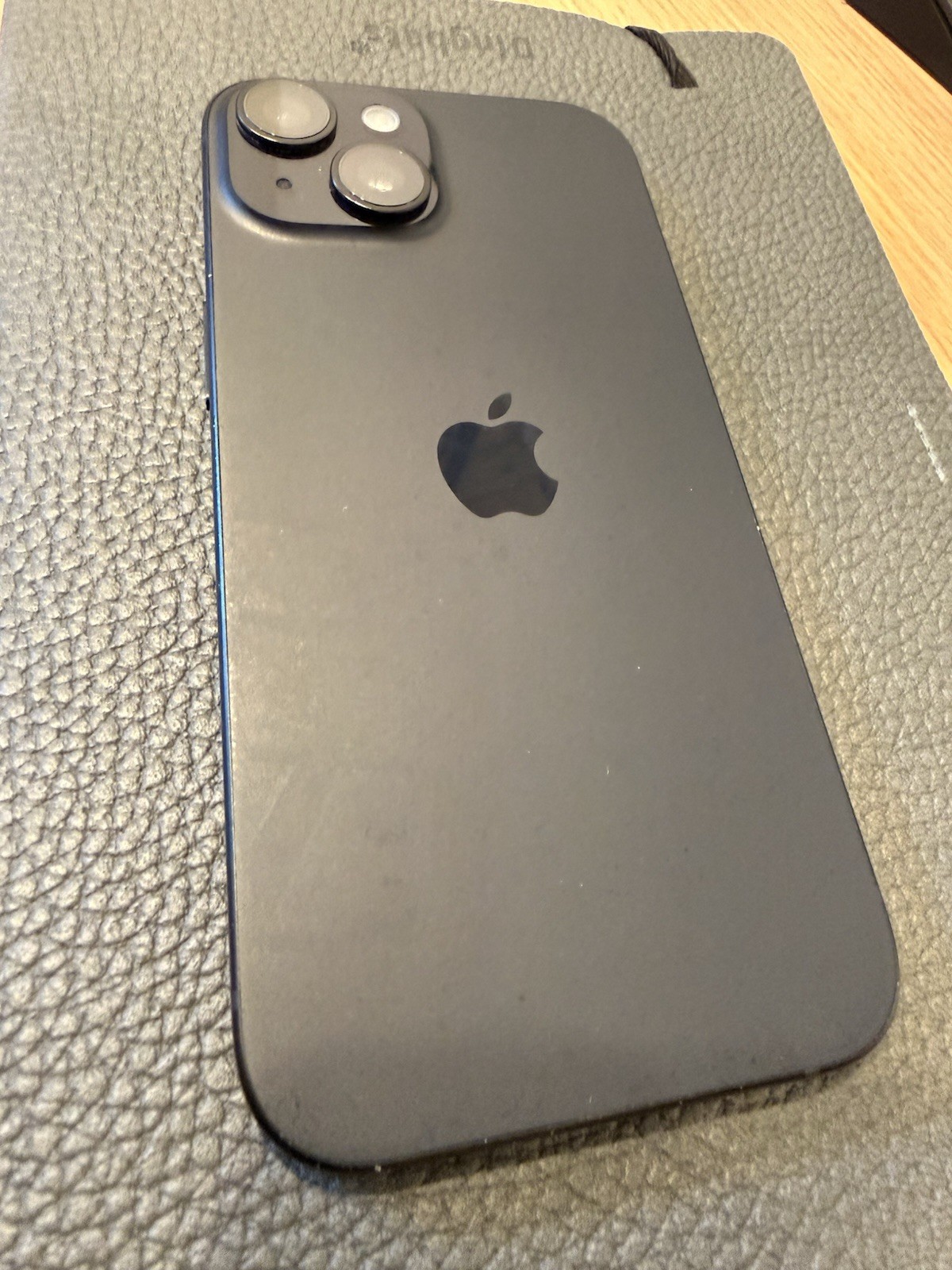 Apple iPhone 15 – eSIM A2846 – Unlocked – 512GB Black – *87% Battery – A-Grade