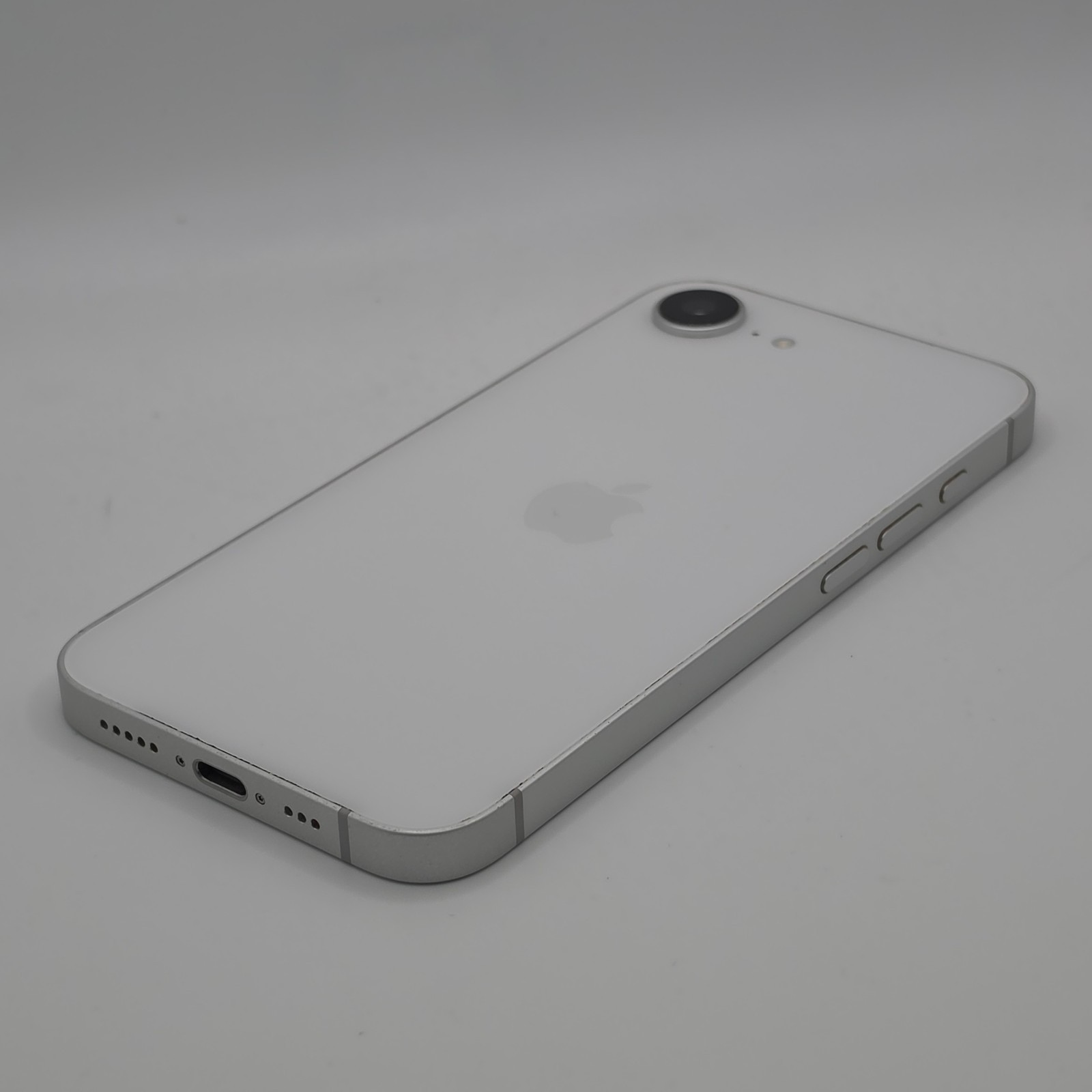Apple iPhone 16e – 128 GB – White *FOR PARTS READ*