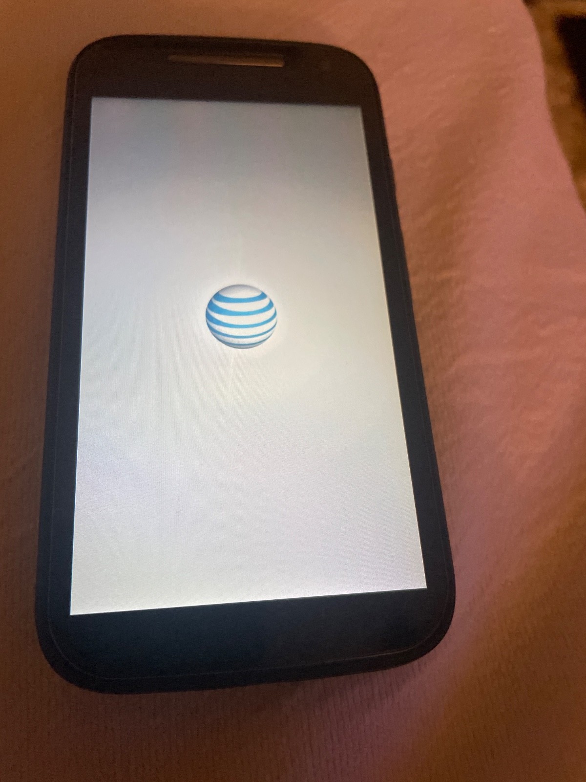 Motorola XT1527 Moto E 2nd Gen. Consumer Cellular phone GOOD