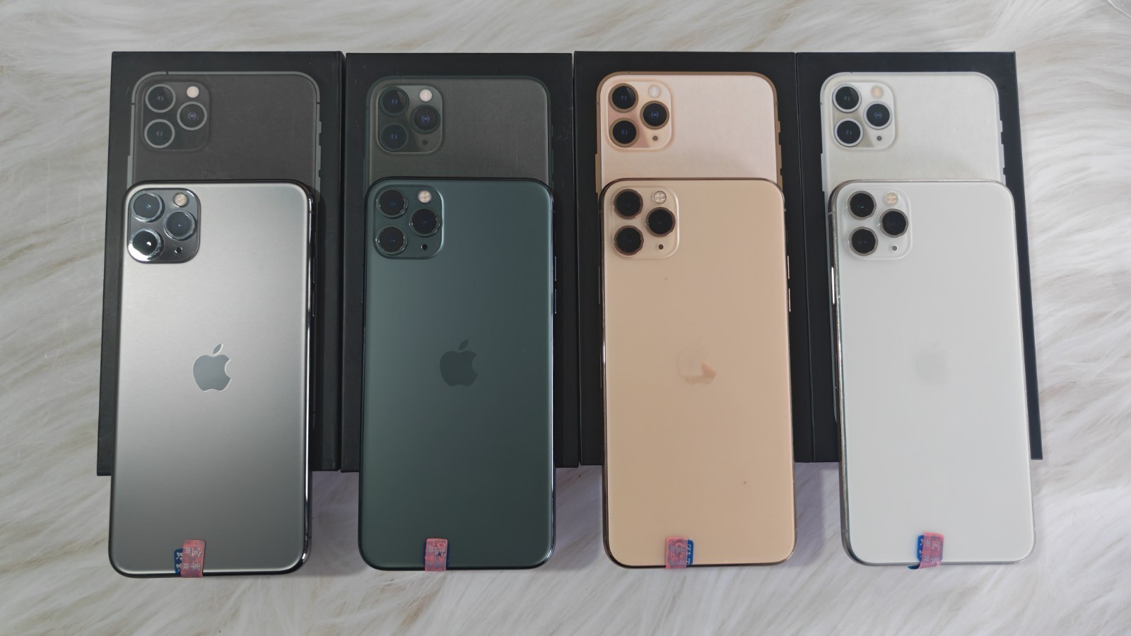 Apple iPhone 11 Pro Max Unlocked 64/256/512GB Random Color With Accessories Good