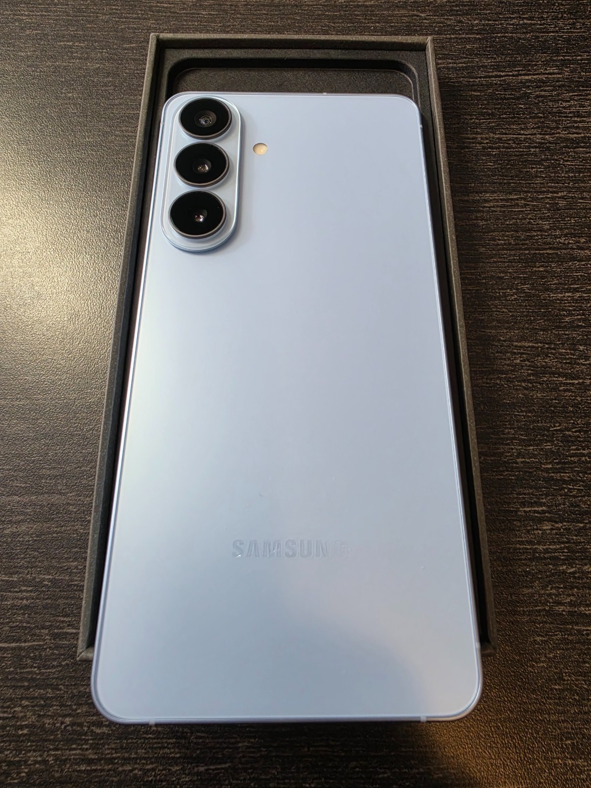 Samsung Galaxy S26+ S26 Plus 256GB Sky Blue Unlocked SM-S947U +10-Month Warranty