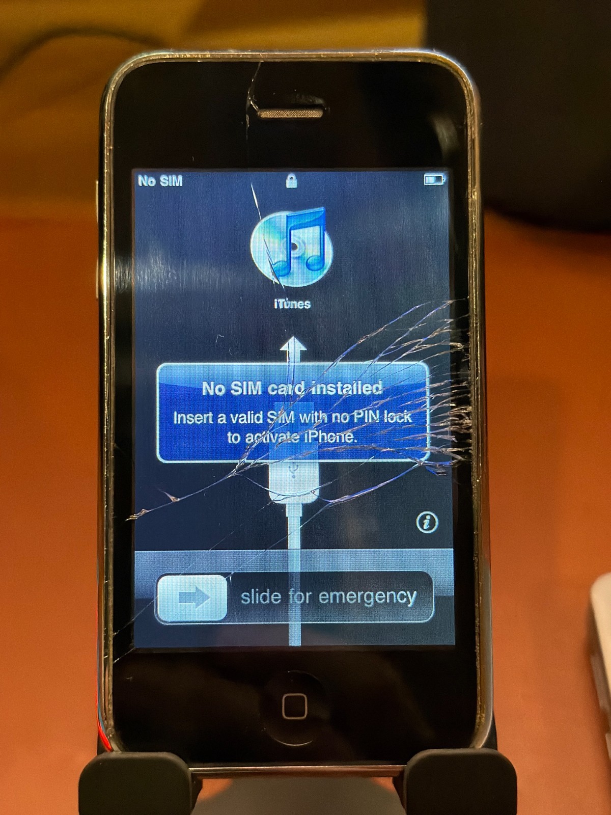 VINTAGE APPLE IPHONE 3G 8GB BLACK – Unactivated – MODEL: A1241 – MB704LL