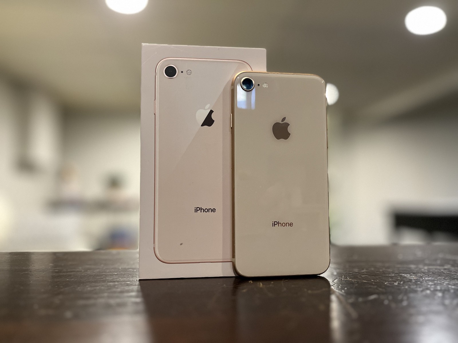 GREAT CONDITION Apple iPhone 8 Rose Gold