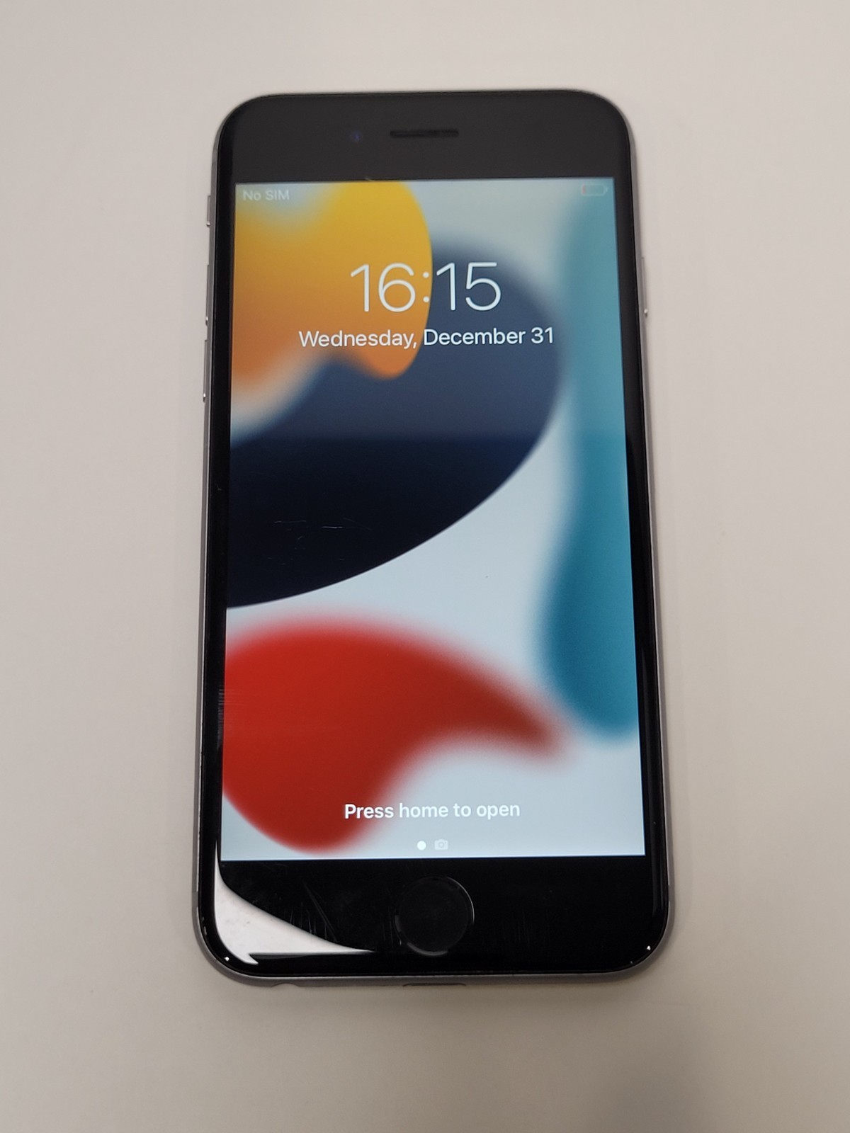 Apple iPhone 6S – 32Gb – Grey – Unlocked – MN1M2LL/A – iPhone8,1 (A1688)