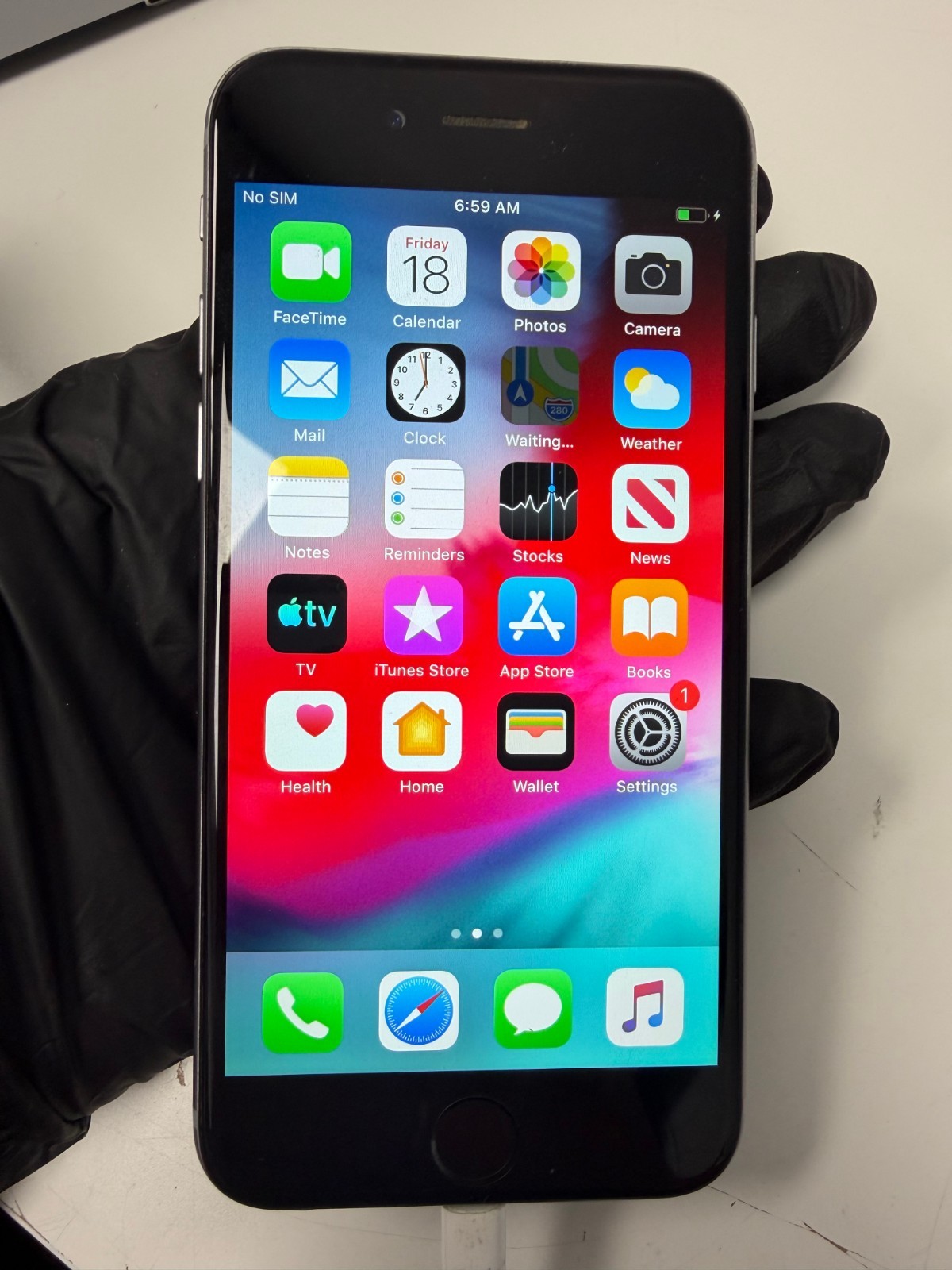 Apple iPhone 6 – 64GB – Space Gray – Black – (Unlocked) Smartphone