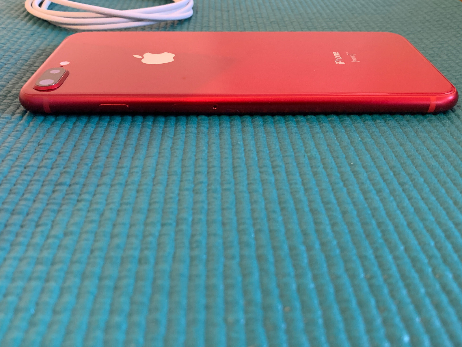 Apple iPhone 8 Plus – 64GB – Red unlocked A1897 (GSM)