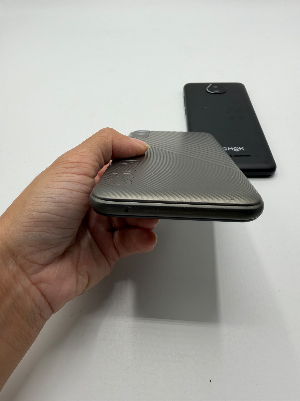 Parts Untested – Lot 2 Phones Android – BLU C5L Max – Schok Volt SV55 (SV55216)