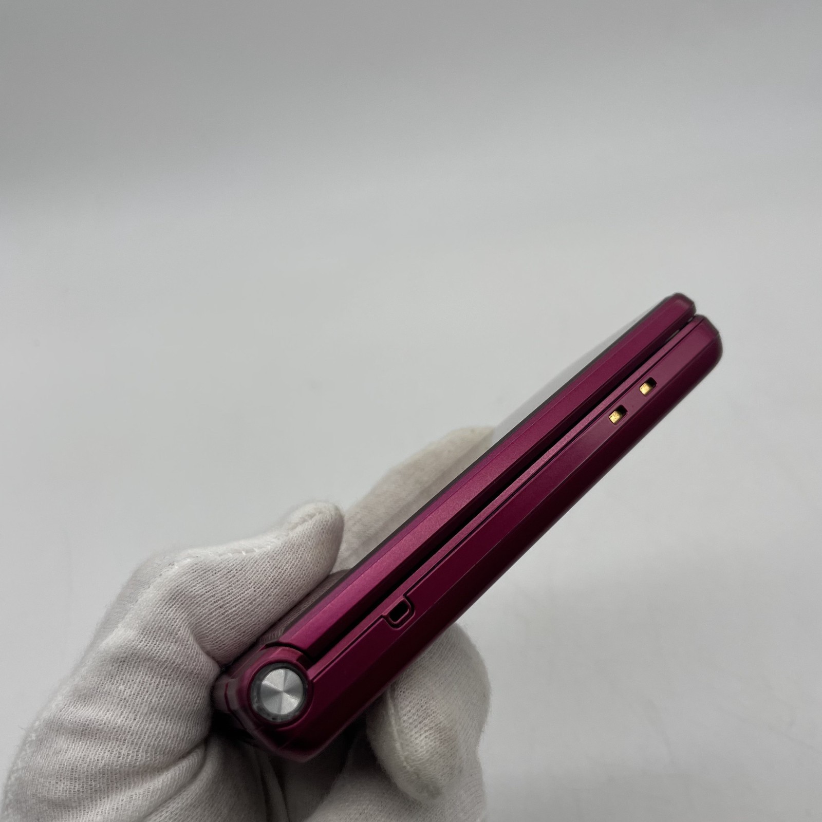 SHARP SH-N01 Red AQUOS KEITAI Flip Phone Unlocked SIM Free Japan Near Mint