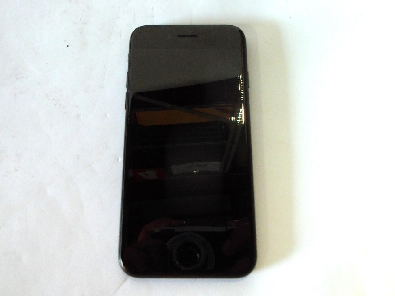 Apple iPhone 7 A1778 32GB (AT&T) Black Touchscreen Smartphone