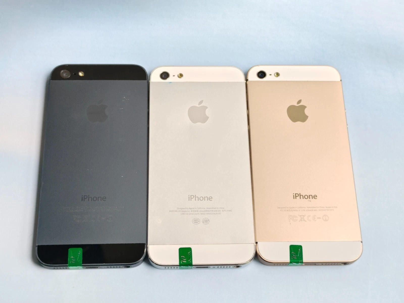 Good Apple iPhone 5 Unlocked 16/32GB Black Silver Gold iOS 10 with Accessories