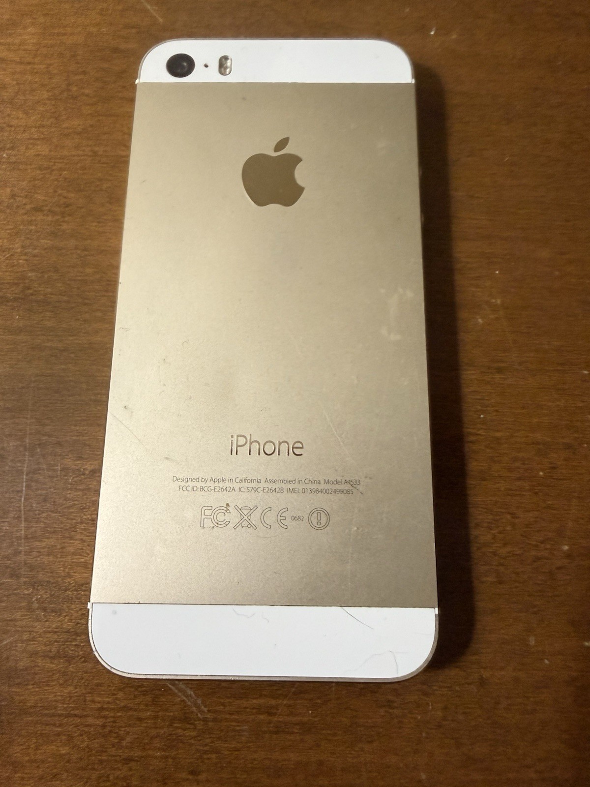 Apple iPhone 5s Gold A1533 Disabled Powers On For Parts or Repair