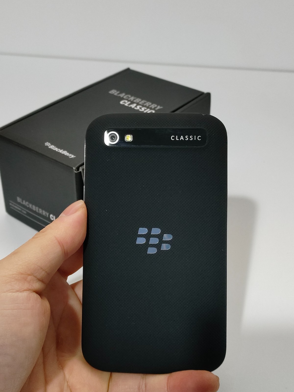 BlackBerry Classic Q20 16GB Factory UNLOCKED(4G) Keyboard Smartphone 90%