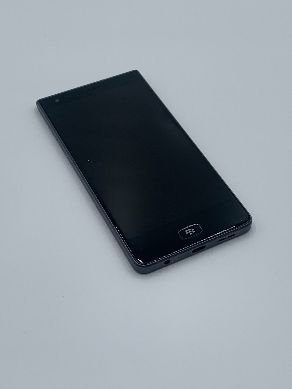 BlackBerry Motion Dual BBD100-2 32GB Unlocked Android Smartphone Black Fair/PHOT