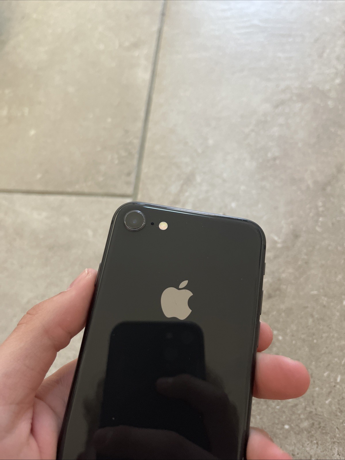 Apple iPhone 8 64GB Space Gray GSM A1897 – Locked (AT&T) 98% Battery Health