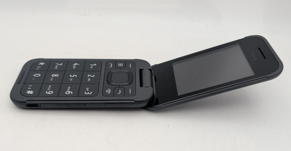 Nokia 2760 Flip 4G LTE N139DL 4GB Cellphone 2.8″ 5MP Verizon Locked Kaios READ