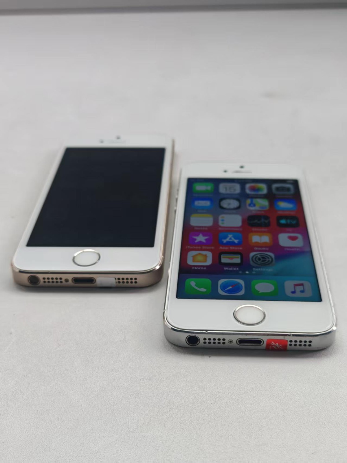 Apple IPhone 5s – 16/32/64GB – ALL COLORS Unlocked GOOD