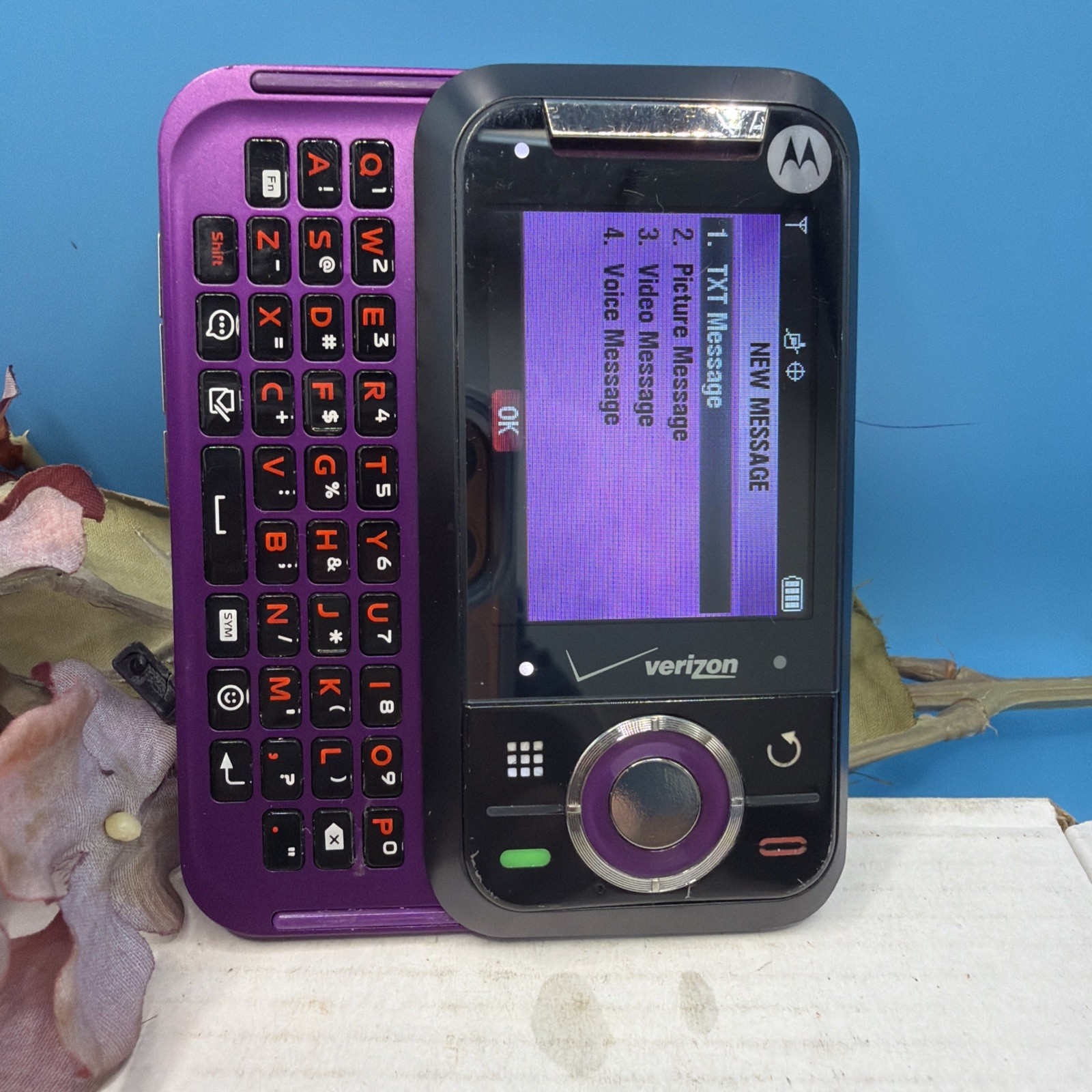 Motorola Rival A455 – Purple and Black ( Verizon ) Very Rare Slider Phone – READ