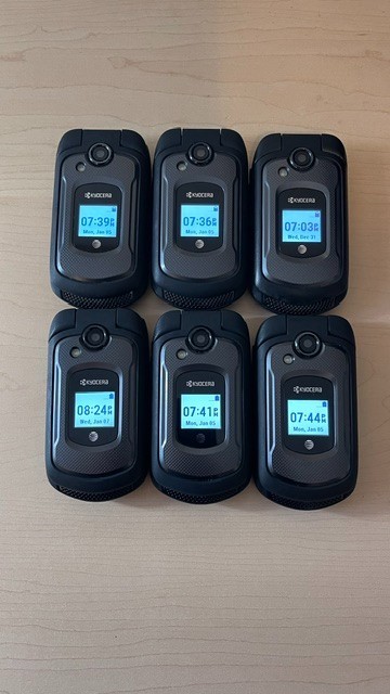 Lot of 6 Kyocera DURAXE E4710 (AT&T) LTE 4G Rugged Flip Phone. Good Condition.