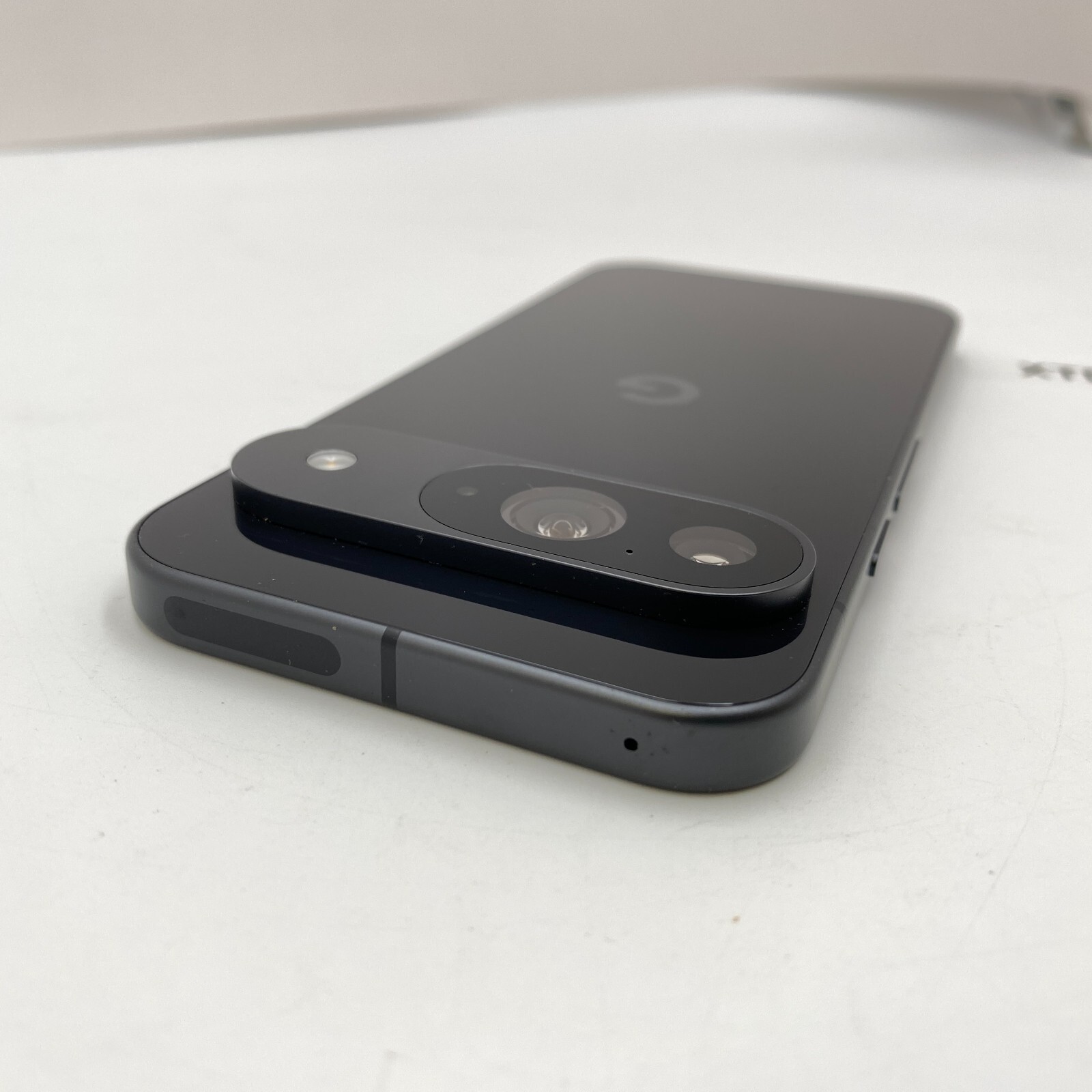 Google Pixel 9 – 128GB – Obsidian (Unlocked) – Open Box