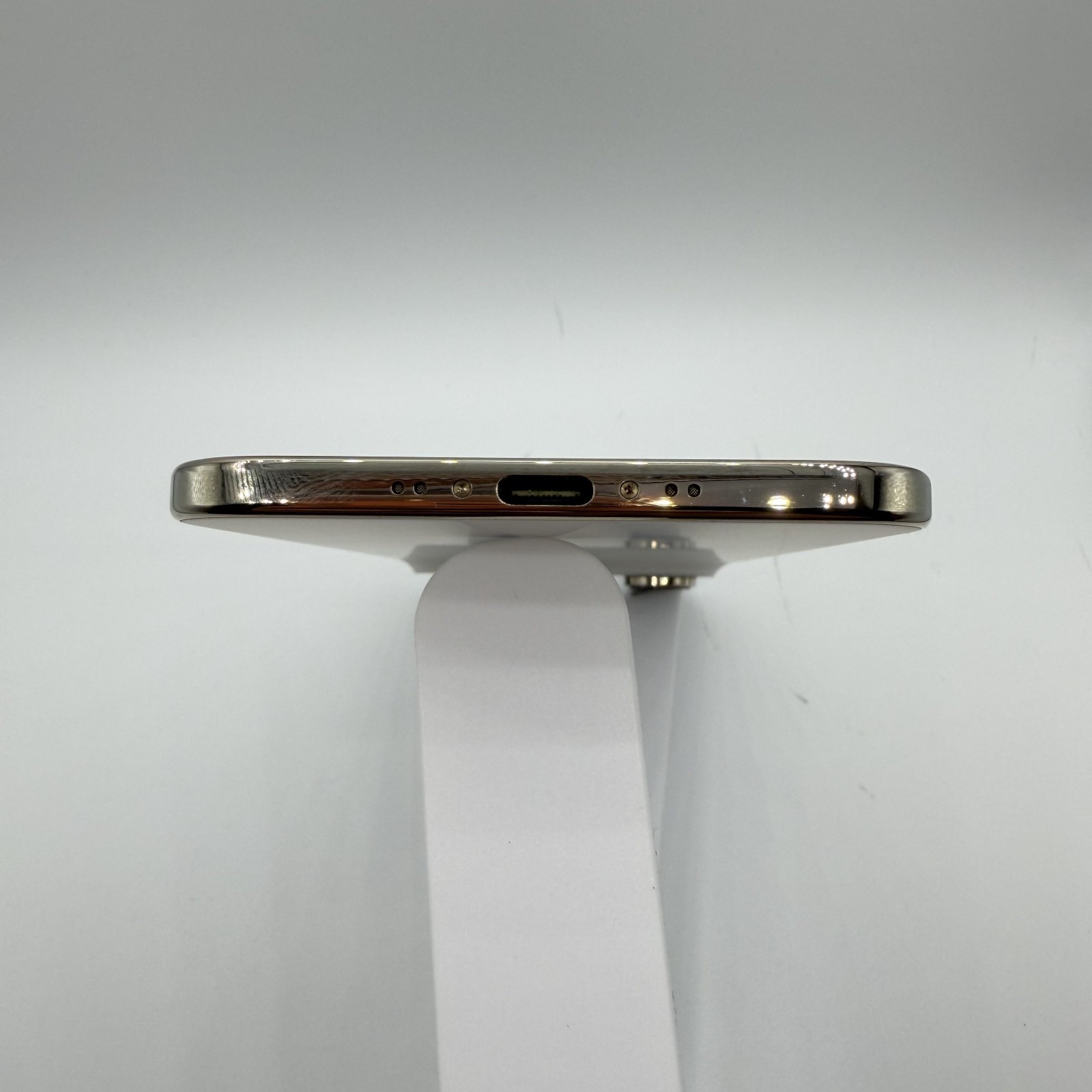 Apple iPhone Air – 256 GB – Light Gold Read