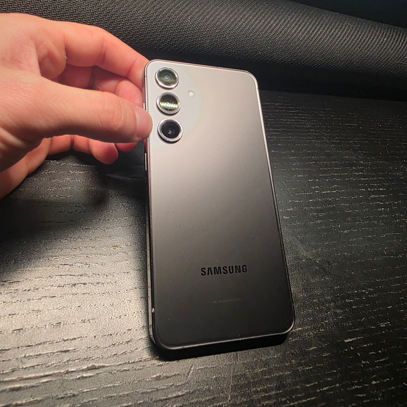 Samsung Galaxy S24 SM-S921U – 128GB – Onyx Black – Carrier Unlocked