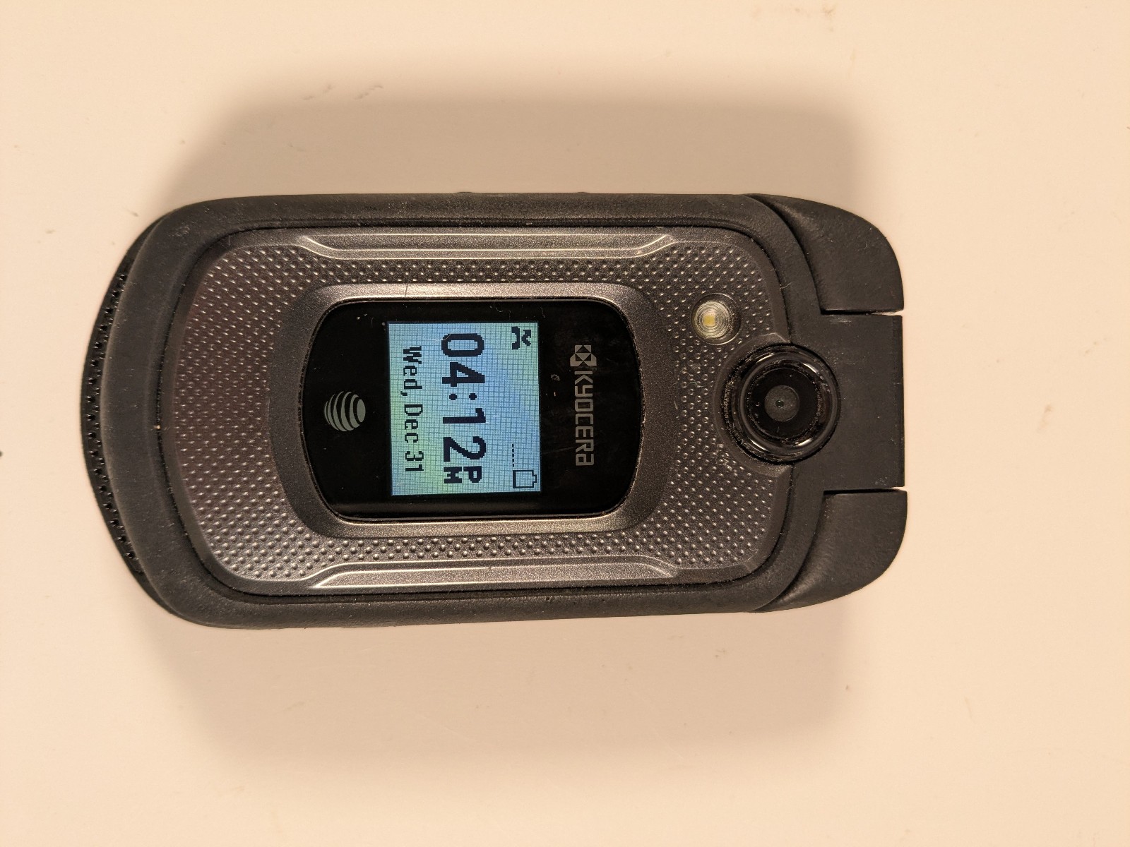 Kyocera Dura XE E4710 Rugged Cell Flip Phone AT&T Powers On